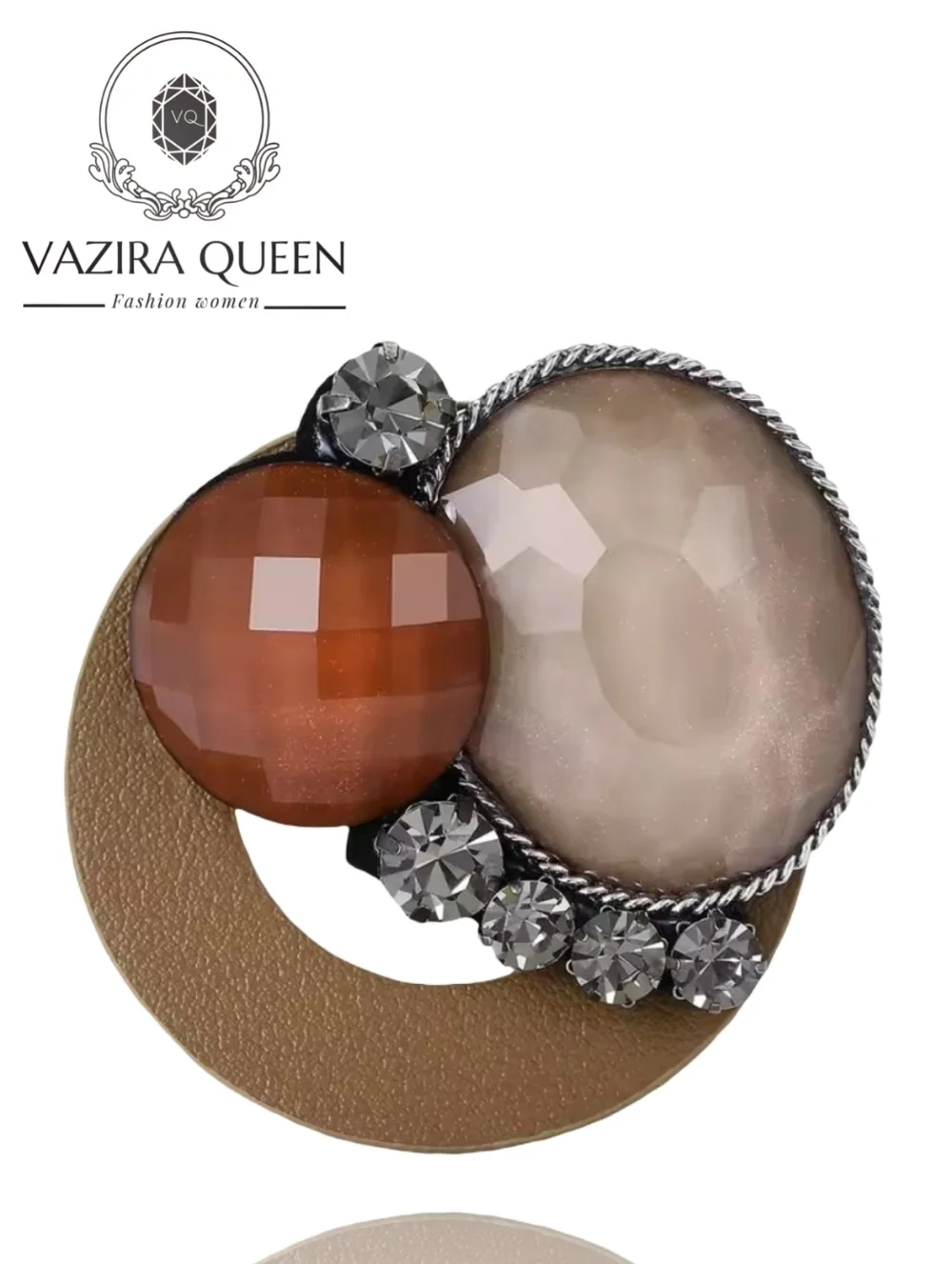 VQ Wreath Brooch